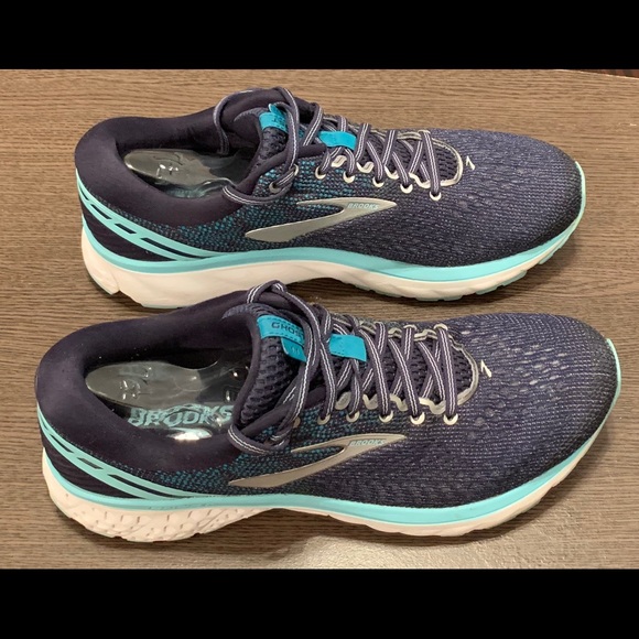 brooks ghost size 11 womens